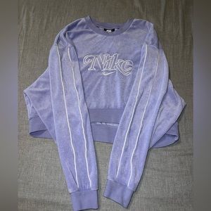 Nike violet small velour cropped sweatshirt
